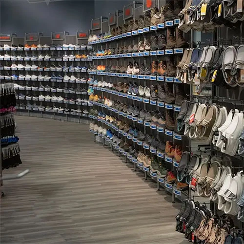 shoes inside als store